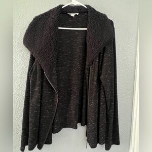Kensie - Black knit jacket, faux fur collar, size XXL.
